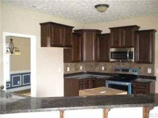 35 Whetstone Ct, Four Oaks NC  27524-7770 exterior