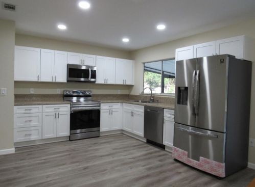 281 Kimball Cir, Fort Pierce FL 34953-6289 exterior