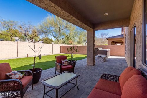 900 Harrison St, Chandler AZ 85225-6752 exterior