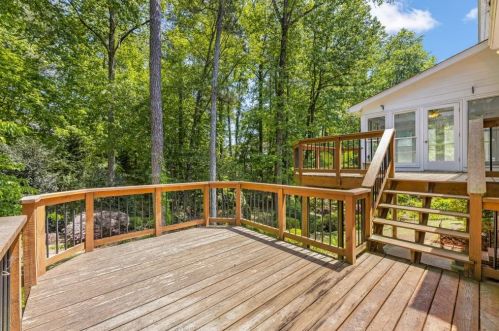 4767 Dunwoody Sta Dr, Atlanta GA 30338-4703 exterior