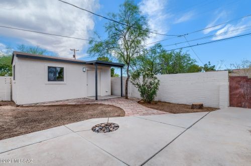 4901 17th St, Tucson AZ  85711-4354 exterior