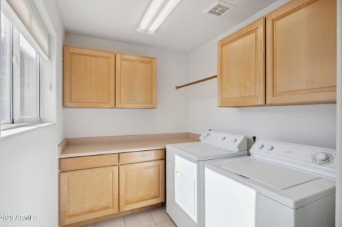 10401 Central Ave, Phoenix AZ 85020-1053 exterior