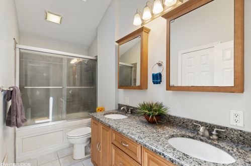 60 Gannet Dr, Commack NY 11725-4903 exterior