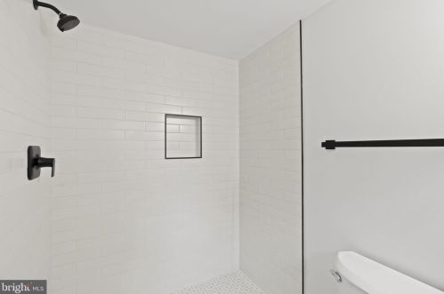 10 Taylor Run Pkwy, Alexandria VA 22314-4978 exterior