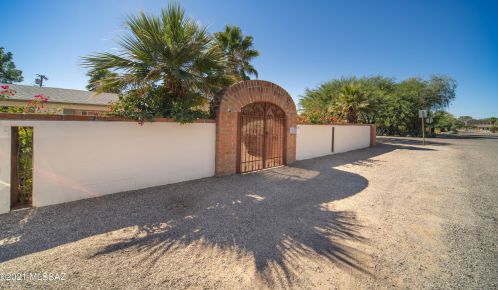 4002 Calle De Jardin, Tucson AZ 85711-3411 exterior