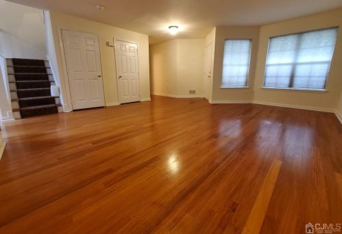 4 Stewart Ct, Old Bridge NJ  08857-4230 exterior