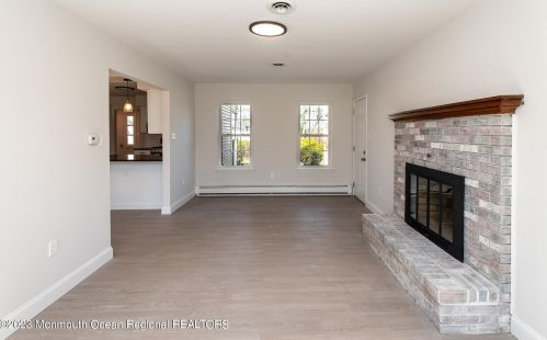 523 Holmes Ave, Lacey NJ  08731-1509 exterior