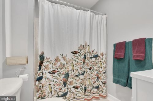 1818 Minnesota Ave, Washington DC 20020-5420 exterior