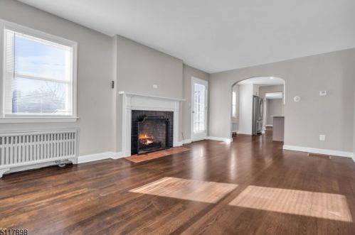 25 Morgan Ln, Bridgewater NJ 08807-3007 exterior