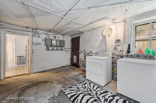 2313 Medill Ave, Chicago IL  60647-5823 exterior