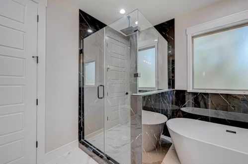 146 Bermuda Cir, Montgomery TX 77356-8205 exterior