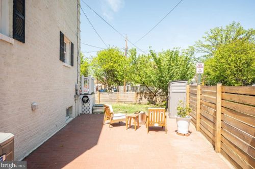 21 Clifford Ave, Alexandria VA  22305-2702 exterior