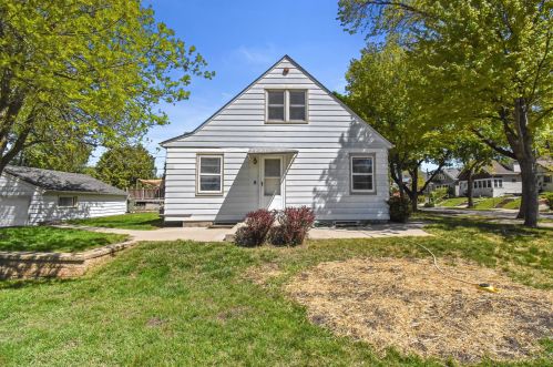 1301 58, Milwaukee WI 53214-3434 exterior