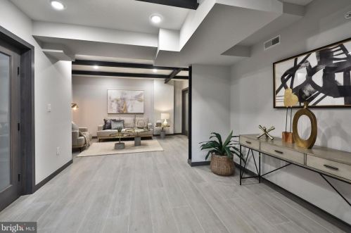 613 Bainbridge St, Philadelphia PA 19146-2413 exterior