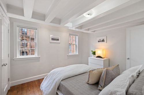 26 Gdn St, Boston MA 02114-3709 exterior