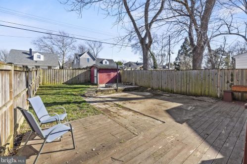 6811 Radcliffe Dr, Alexandria VA 22307-1541 exterior