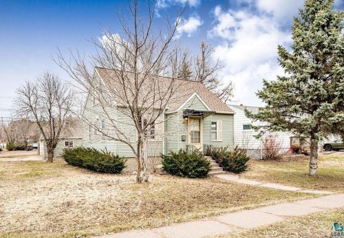 31 Palm St, Duluth, MN 55811-3411