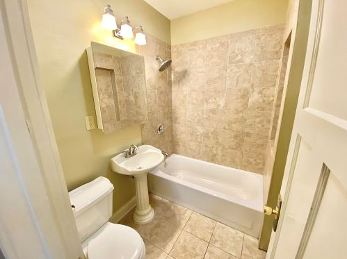 2840 15 St, Milwaukee WI 53215-3711 exterior