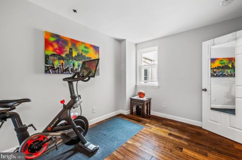 864 20th St, Philadelphia PA  19130-2025 exterior