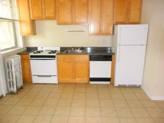 7500 Greenview Ave, Chicago IL  60626-1712 exterior