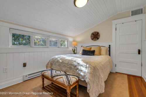 25 Memorial Pkwy, Atlantic Highlands NJ 07716-1655 exterior