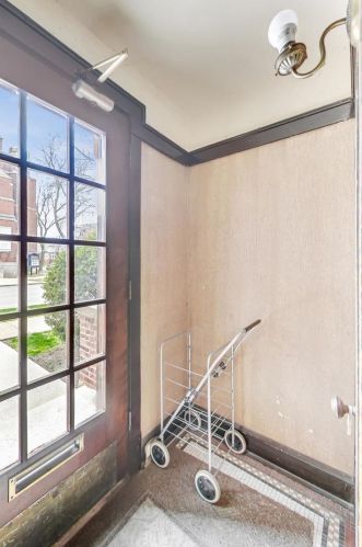 3256 Wilson Ave, Chicago IL 60640-5211 exterior