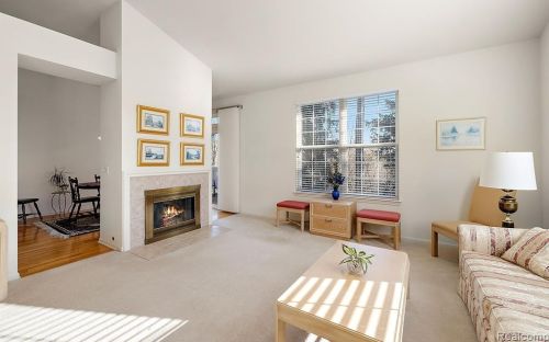 1342 Alameda Blvd, Troy MI 48085-6739 exterior