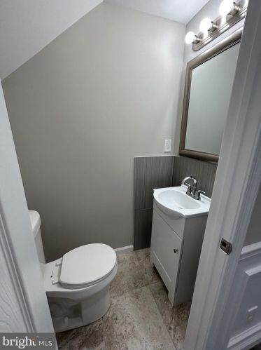 5131 12 St, Philadelphia PA 19123-0037 exterior