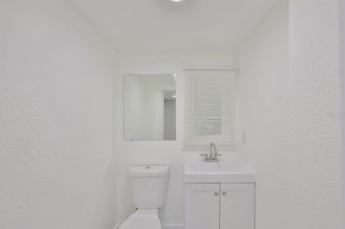 1021 Columbus Dr, Tampa FL 33605-3334 exterior