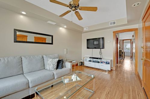 2818 72 Ct, Chicago IL 60707-1507 exterior