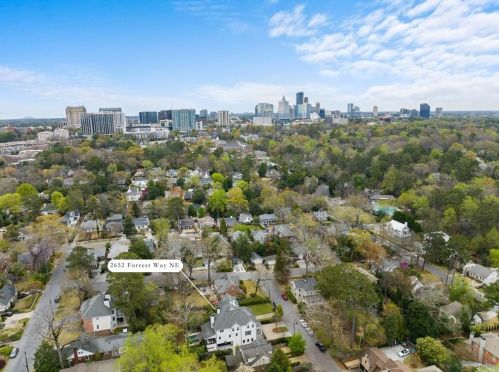 2652 Forrest Way, Atlanta GA  30305-3770 exterior
