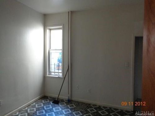 788 Garden St, Bronx NY 10460-1104 exterior