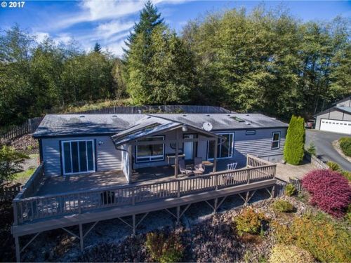 4624 Columbia Heights Rd, Longview, WA 98632-9535