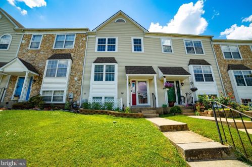 156 Marie Cir, Chester, PA 19014-2268