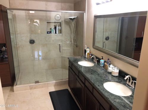 21320 56th St, Phoenix AZ  85054-5401 exterior