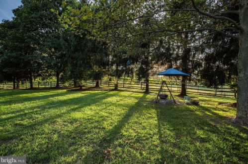 13606 Mt Prospect Dr, Rockville MD 20850-3510 exterior