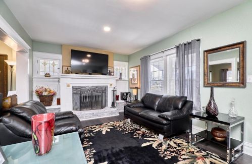 8005 Glen Echo Dr, Saint Louis MO  63121-4613 exterior