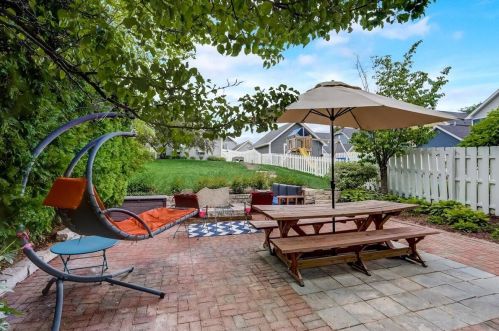 2020 Hubbard St, Milwaukee, WI 53212-3340