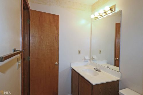 2351 Bankston Cir, Lithonia GA 30078-5724 exterior