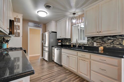 2588 Locust St, Sutter CA 95982-2539 exterior