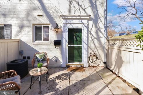 5260 Maris Ave, Alexandria VA  22304-1904 exterior