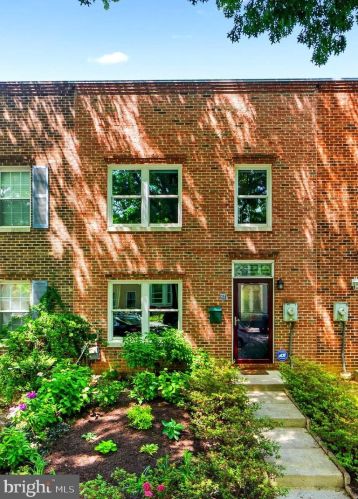 65 P St, Washington, DC 20024-3528