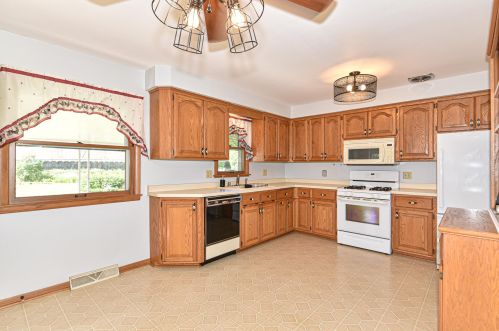 6319 Armour Ave, Milwaukee WI  53220-3911 exterior