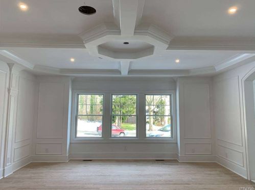 4 Capel Dr, Huntington Station NY 11746-5803 exterior