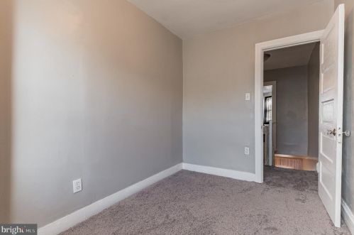 5006 Franklin St, Philadelphia PA 19122-1322 exterior