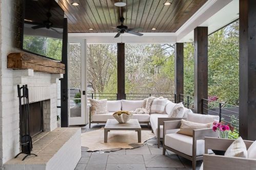 2652 Forrest Way, Atlanta GA  30305-3770 exterior