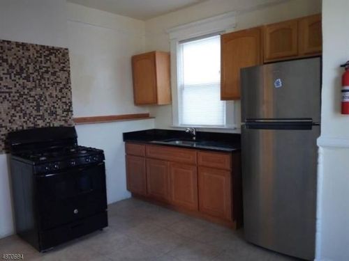 193 22nd St, Irvington NJ  07111-4427 exterior