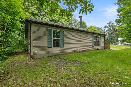 16308 27 St, Gobles MI 49055-9214 exterior