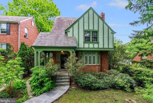 5339 32nd St, Washington DC  20015-1359 exterior