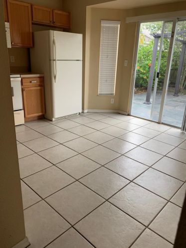 8147 Canterbury Lake Blvd, Tampa FL  33619-6681 exterior